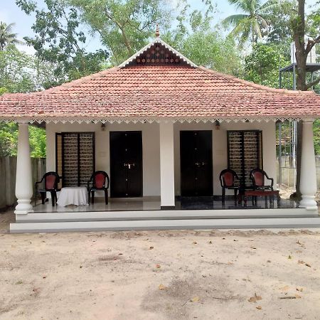 Marari Secret Beach Yoga Homestay Mararikulam Buitenkant foto